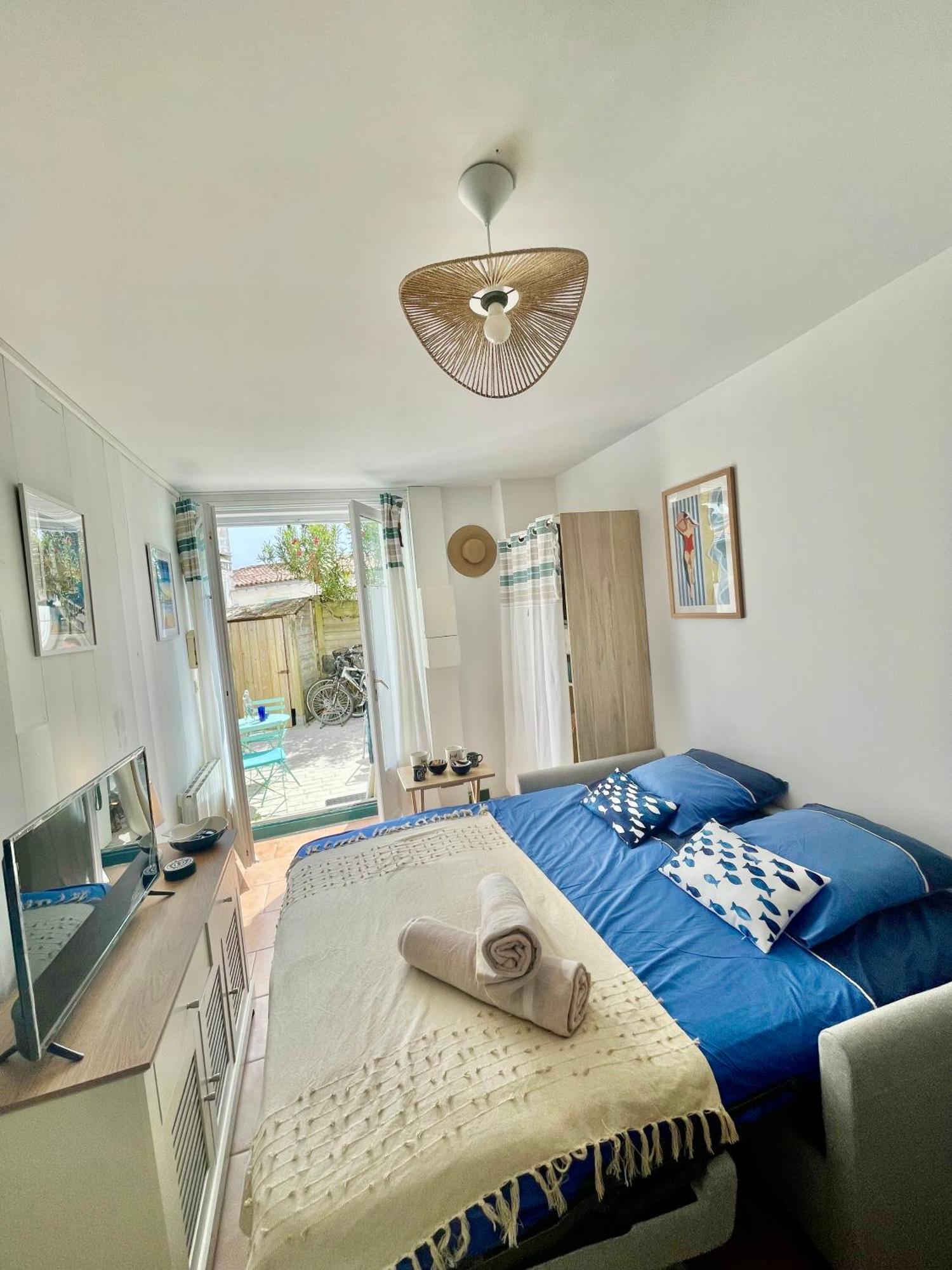 Le Nid Flottais Apartment ลาฟร็อตต์ ภายนอก รูปภาพ