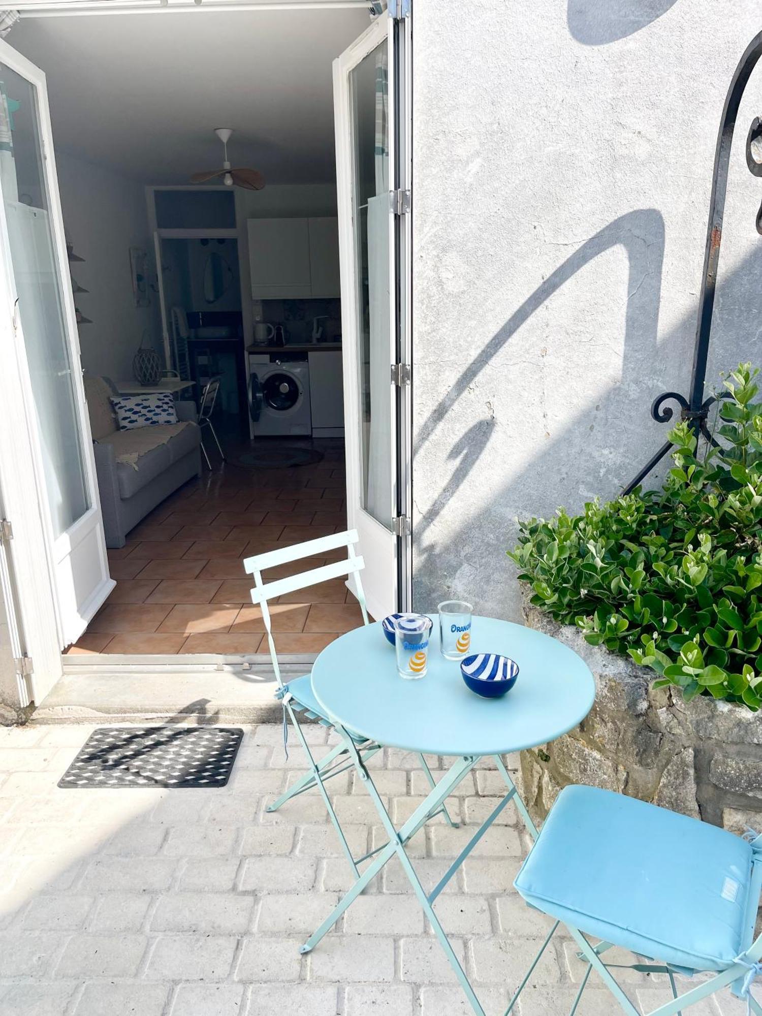 Le Nid Flottais Apartment ลาฟร็อตต์ ภายนอก รูปภาพ